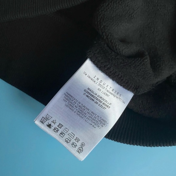 100% Authentic Moncler Logo Crewneck Sweatshirt | Luxury - Picture 4 of 5